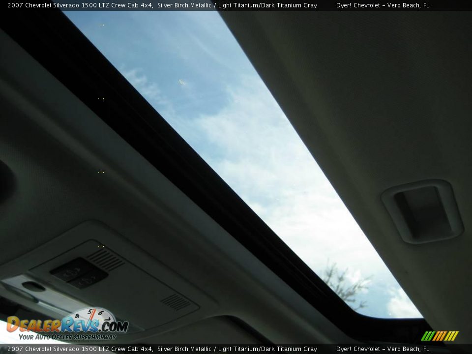 2007 Chevrolet Silverado 1500 LTZ Crew Cab 4x4 Silver Birch Metallic / Light Titanium/Dark Titanium Gray Photo #19