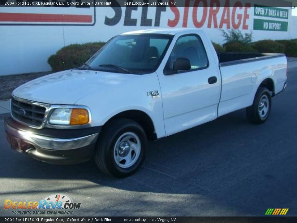 2004 Ford F150 XL Regular Cab Oxford White / Dark Flint Photo #2
