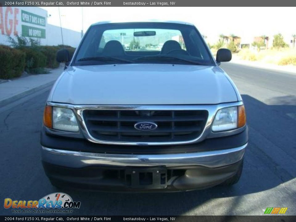 2004 Ford F150 XL Regular Cab Oxford White / Dark Flint Photo #4
