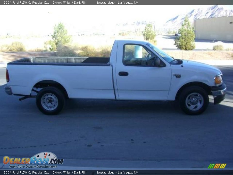 2004 Ford F150 XL Regular Cab Oxford White / Dark Flint Photo #6