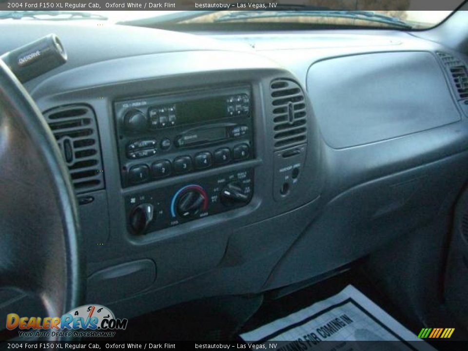 2004 Ford F150 XL Regular Cab Oxford White / Dark Flint Photo #15