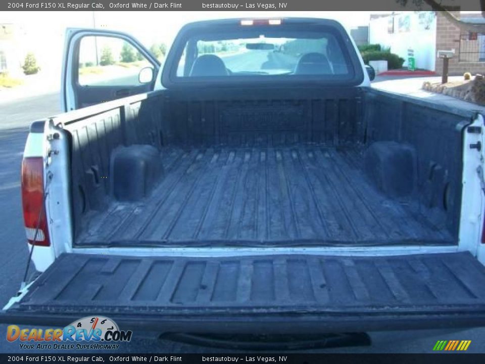 2004 Ford F150 XL Regular Cab Oxford White / Dark Flint Photo #16