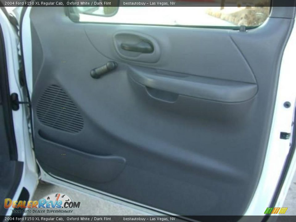 2004 Ford F150 XL Regular Cab Oxford White / Dark Flint Photo #18