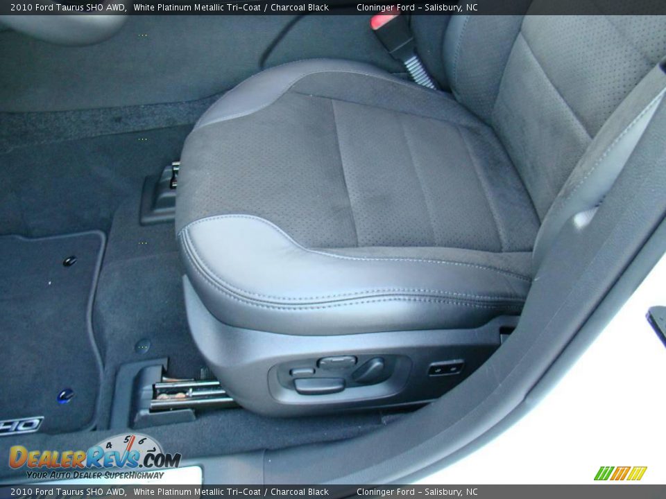 2010 Ford Taurus SHO AWD White Platinum Metallic Tri-Coat / Charcoal Black Photo #18