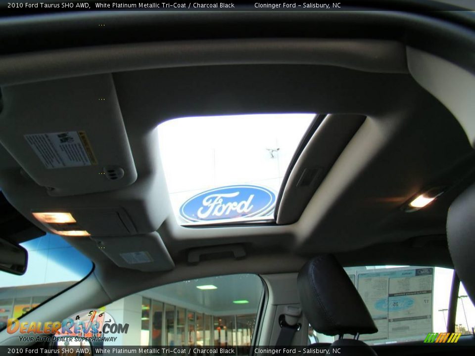 2010 Ford Taurus SHO AWD White Platinum Metallic Tri-Coat / Charcoal Black Photo #19