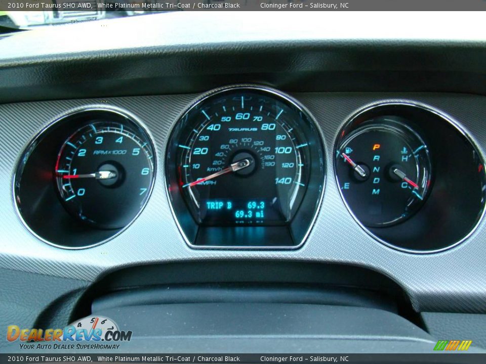 2010 Ford Taurus SHO AWD White Platinum Metallic Tri-Coat / Charcoal Black Photo #20