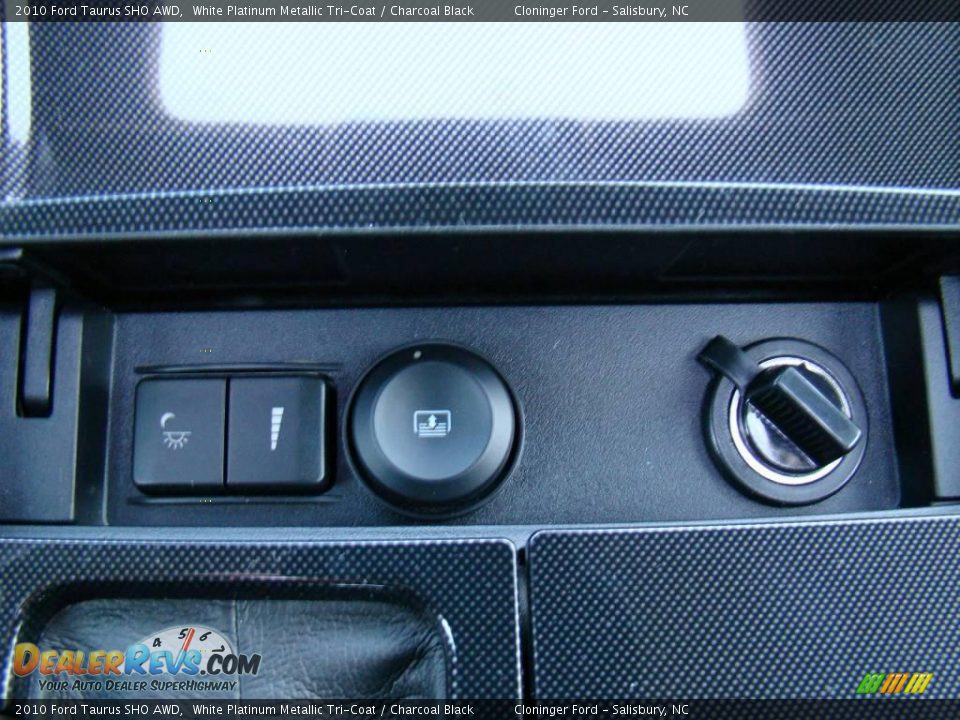 2010 Ford Taurus SHO AWD White Platinum Metallic Tri-Coat / Charcoal Black Photo #26