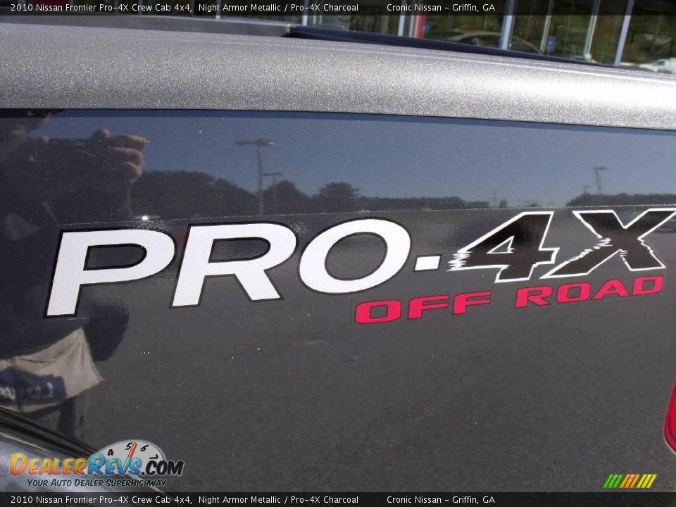 2010 Nissan Frontier Pro-4X Crew Cab 4x4 Night Armor Metallic / Pro-4X Charcoal Photo #9