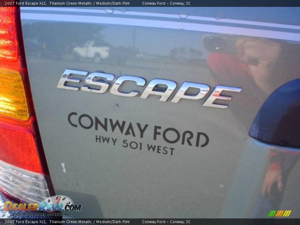 2007 Ford Escape XLS Titanium Green Metallic / Medium/Dark Flint Photo #13