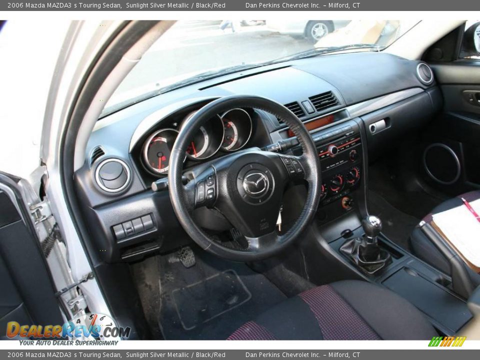 2006 Mazda MAZDA3 s Touring Sedan Sunlight Silver Metallic / Black/Red Photo #9
