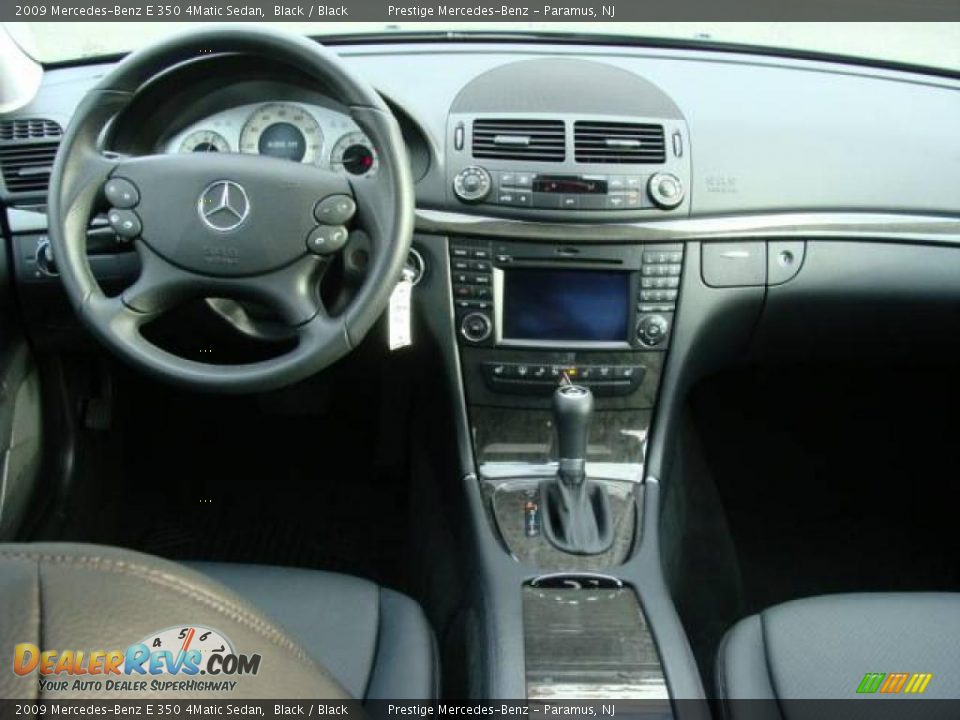 2009 Mercedes-Benz E 350 4Matic Sedan Black / Black Photo #10