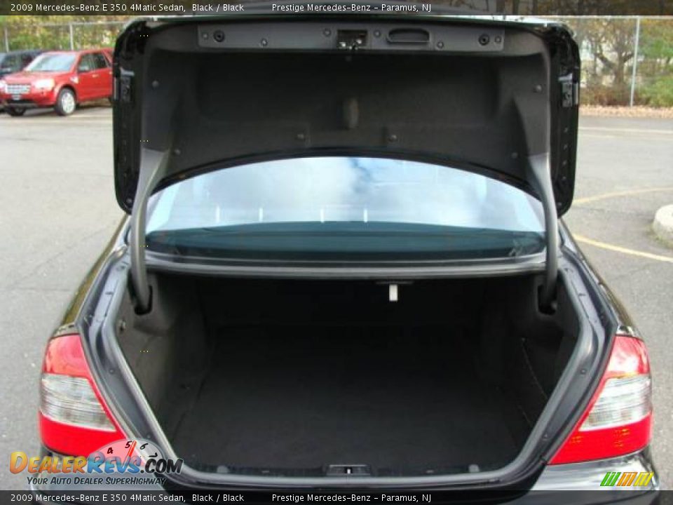 2009 Mercedes-Benz E 350 4Matic Sedan Black / Black Photo #14