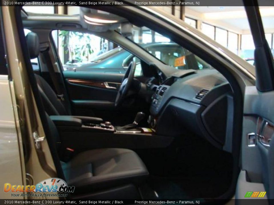 2010 Mercedes-Benz C 300 Luxury 4Matic Sand Beige Metallic / Black Photo #9