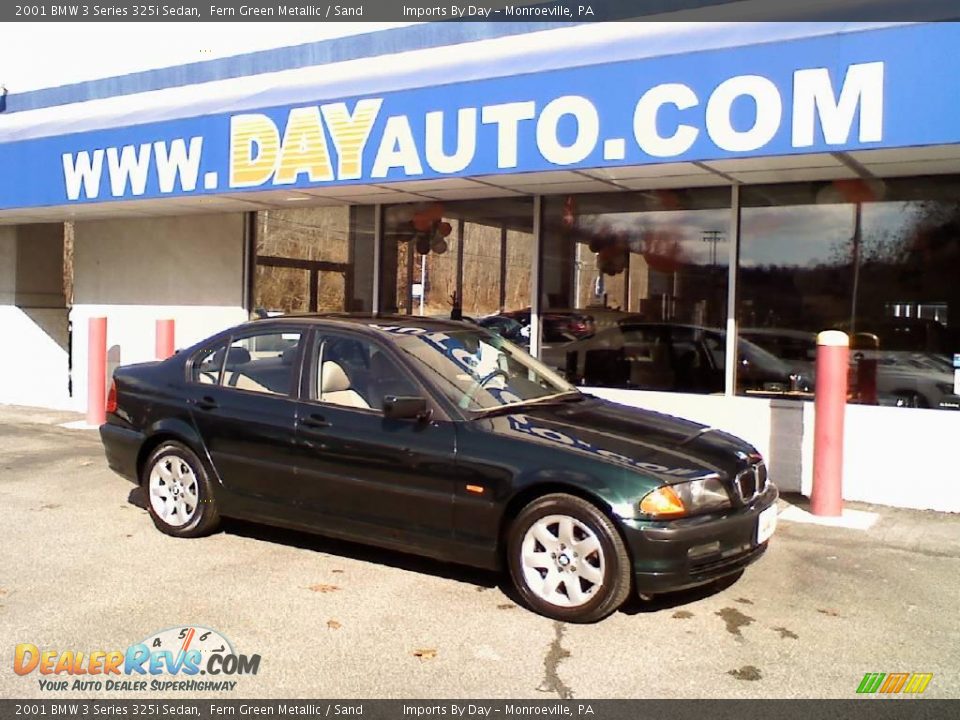 2001 BMW 3 Series 325i Sedan Fern Green Metallic / Sand Photo #1