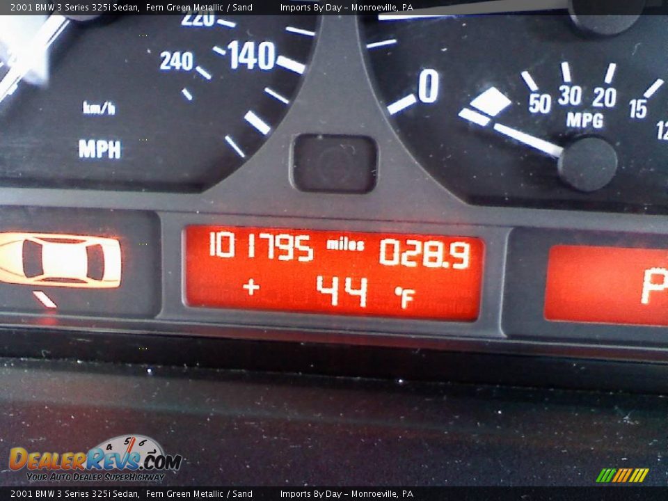 2001 BMW 3 Series 325i Sedan Fern Green Metallic / Sand Photo #16