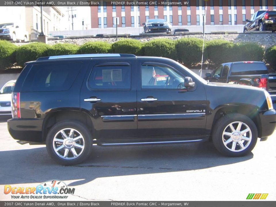 2007 GMC Yukon Denali AWD Onyx Black / Ebony Black Photo #7
