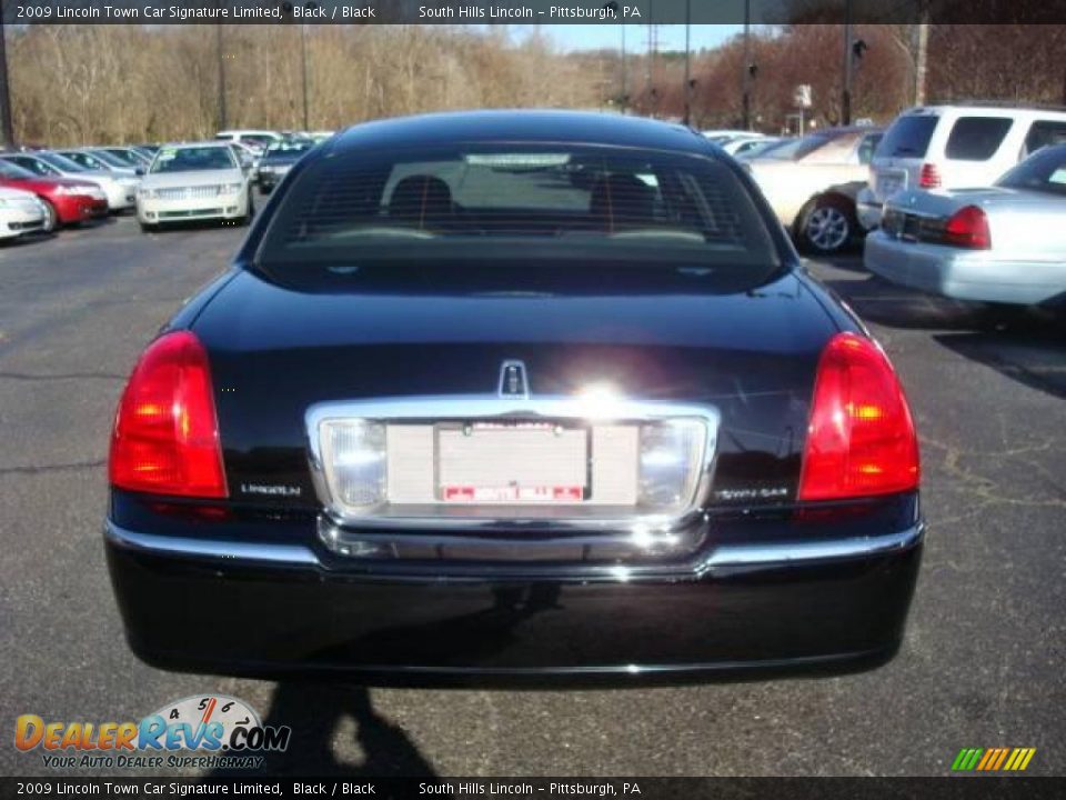 2009 Lincoln Town Car Signature Limited Black / Black Photo #3