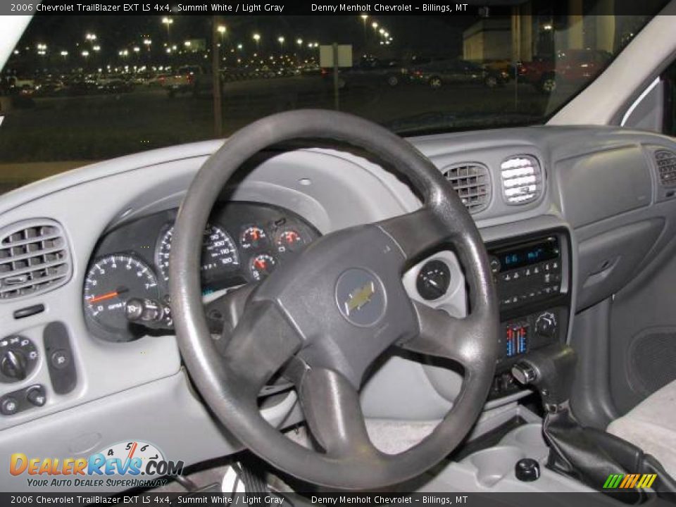 2006 Chevrolet TrailBlazer EXT LS 4x4 Summit White / Light Gray Photo #12