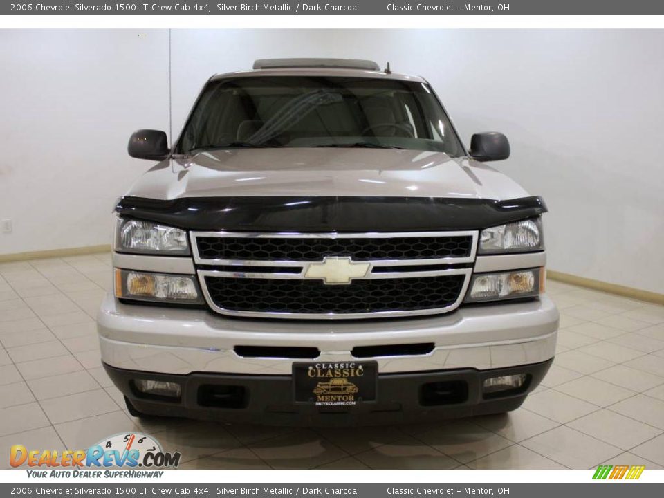 2006 Chevrolet Silverado 1500 LT Crew Cab 4x4 Silver Birch Metallic / Dark Charcoal Photo #2