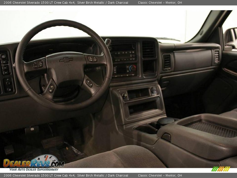 2006 Chevrolet Silverado 1500 LT Crew Cab 4x4 Silver Birch Metallic / Dark Charcoal Photo #10