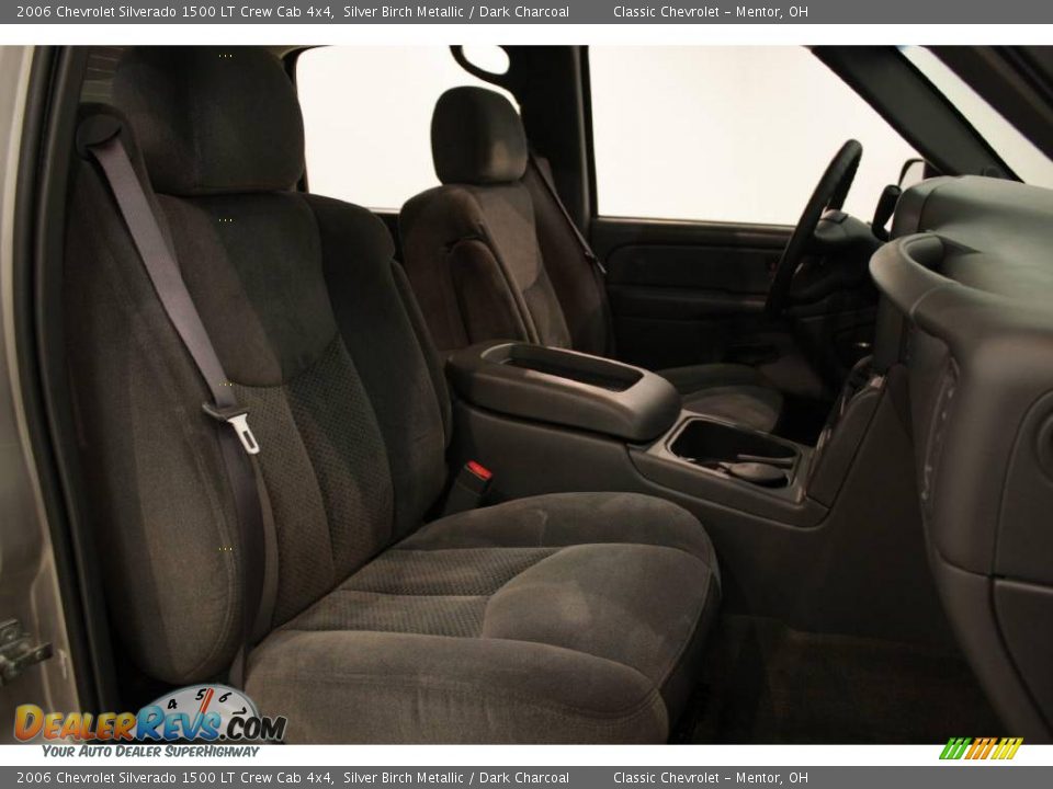 2006 Chevrolet Silverado 1500 LT Crew Cab 4x4 Silver Birch Metallic / Dark Charcoal Photo #14