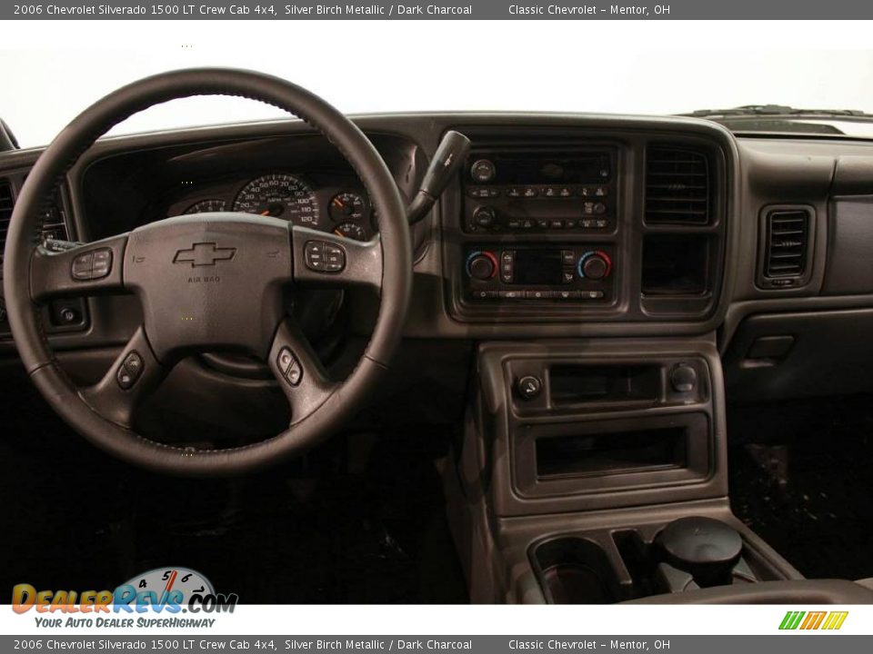 2006 Chevrolet Silverado 1500 LT Crew Cab 4x4 Silver Birch Metallic / Dark Charcoal Photo #17