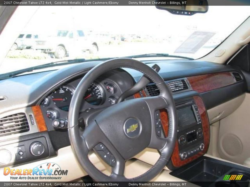 2007 Chevrolet Tahoe LTZ 4x4 Gold Mist Metallic / Light Cashmere/Ebony Photo #16