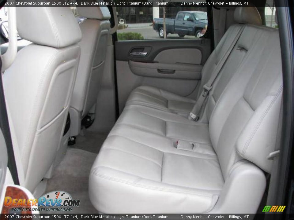 2007 Chevrolet Suburban 1500 LTZ 4x4 Dark Blue Metallic / Light Titanium/Dark Titanium Photo #10