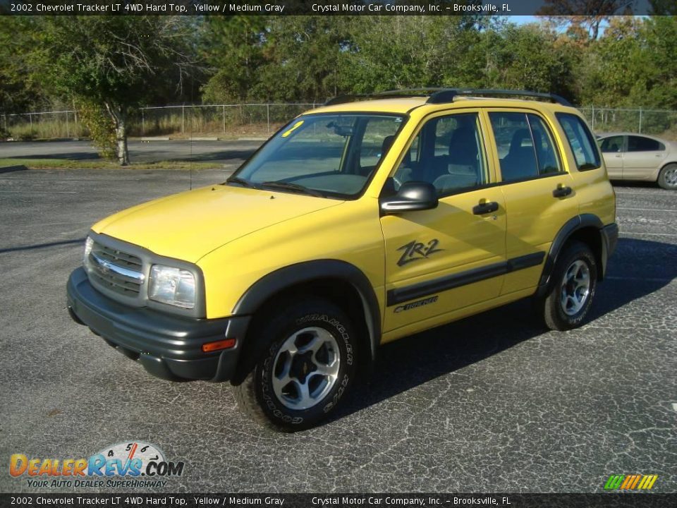 2002 Chevrolet Tracker LT 4WD Hard Top Yellow / Medium Gray Photo #1