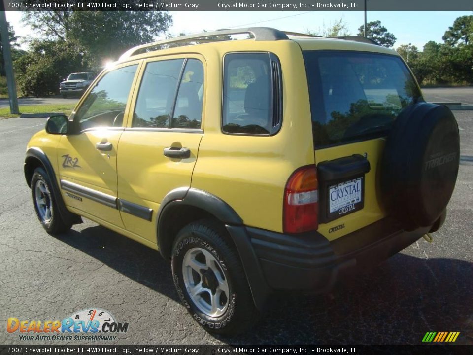 2002 Chevrolet Tracker LT 4WD Hard Top Yellow / Medium Gray Photo #3