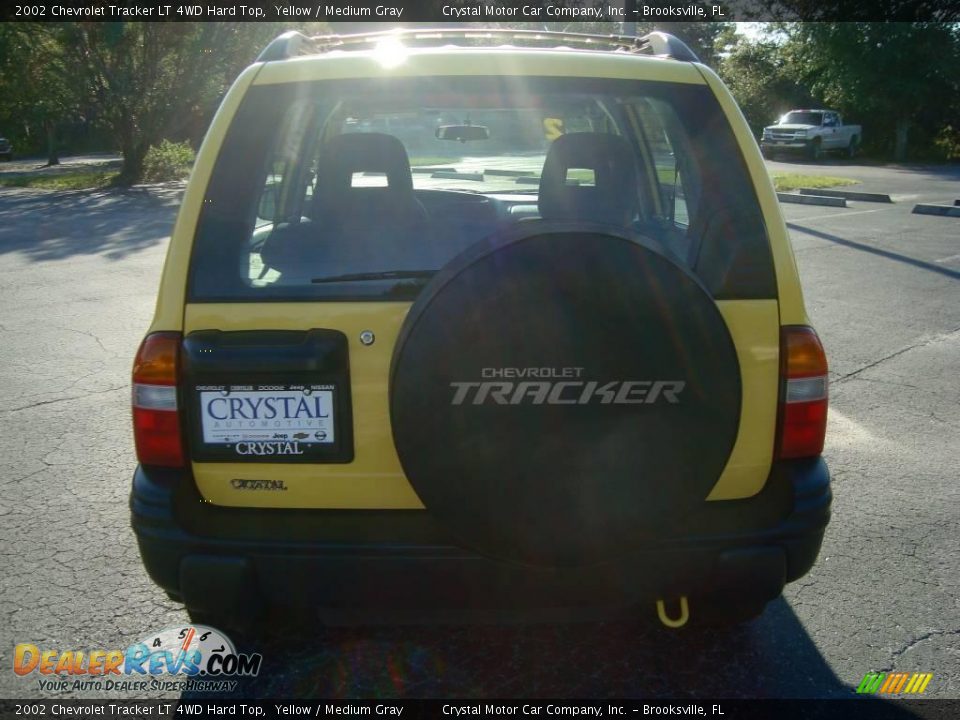 2002 Chevrolet Tracker LT 4WD Hard Top Yellow / Medium Gray Photo #8