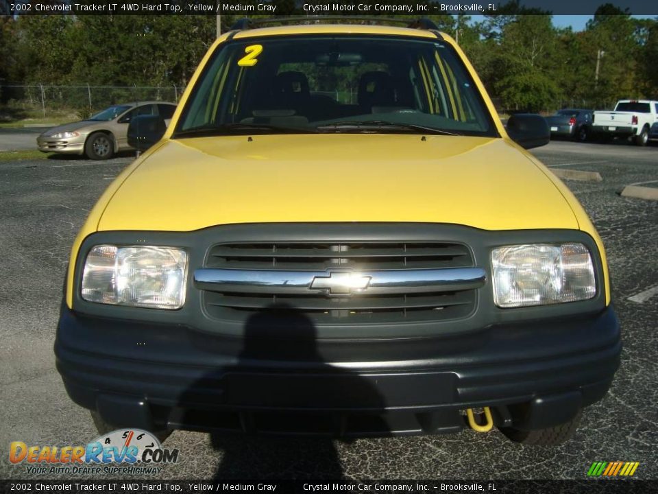 2002 Chevrolet Tracker LT 4WD Hard Top Yellow / Medium Gray Photo #13