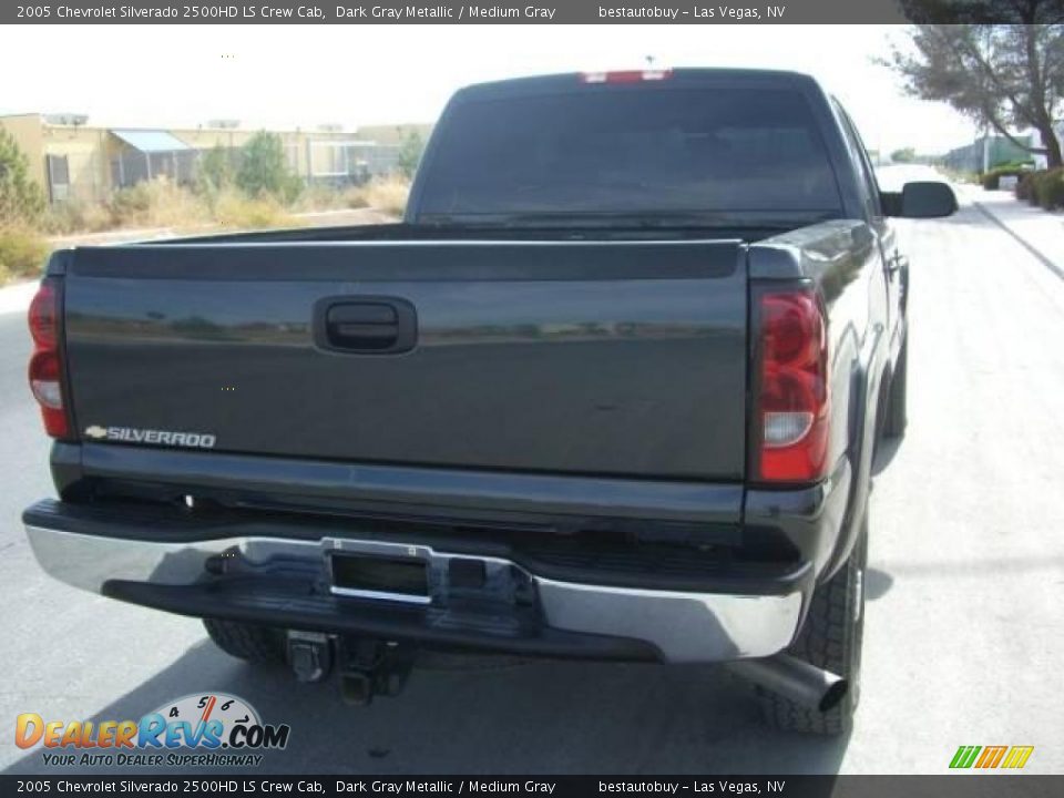 2005 Chevrolet Silverado 2500HD LS Crew Cab Dark Gray Metallic / Medium Gray Photo #11
