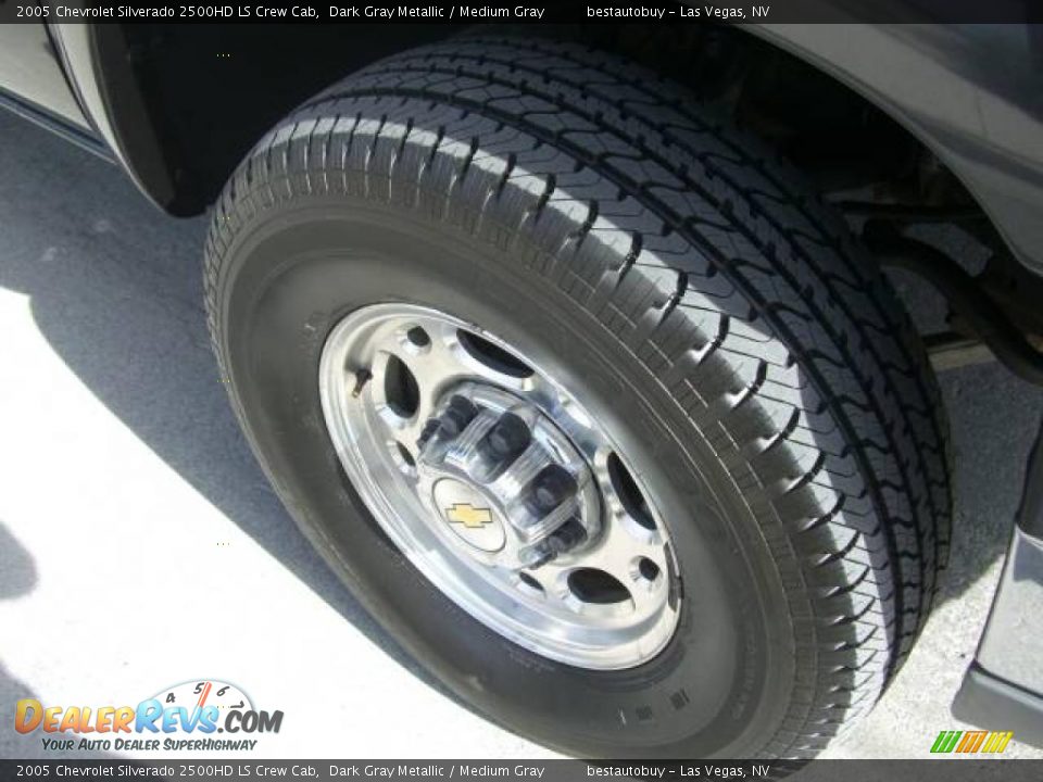 2005 Chevrolet Silverado 2500HD LS Crew Cab Dark Gray Metallic / Medium Gray Photo #19