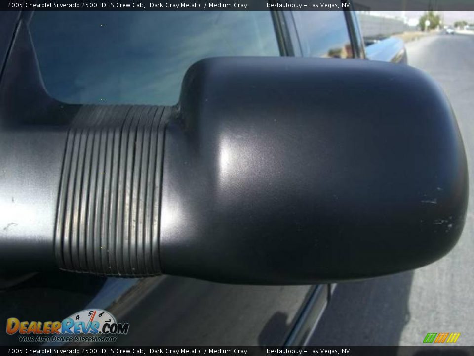 2005 Chevrolet Silverado 2500HD LS Crew Cab Dark Gray Metallic / Medium Gray Photo #33
