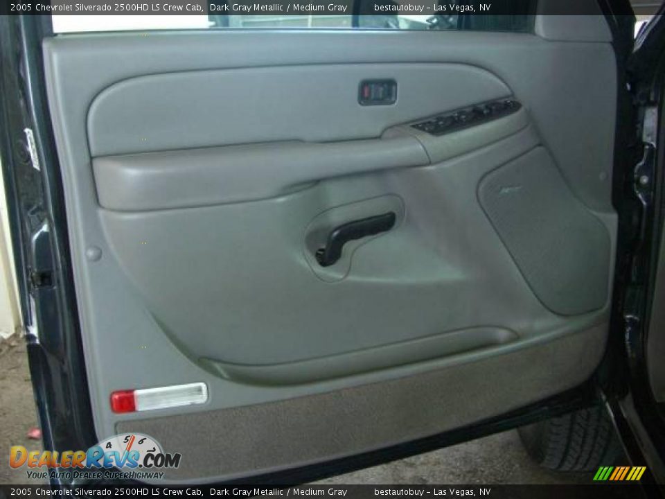 2005 Chevrolet Silverado 2500HD LS Crew Cab Dark Gray Metallic / Medium Gray Photo #34