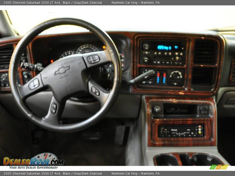 2005 Chevrolet Suburban 1500 LT 4x4 Black / Gray/Dark Charcoal Photo #7
