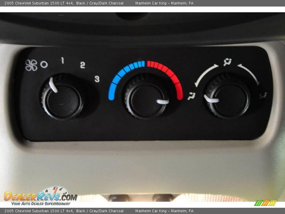 2005 Chevrolet Suburban 1500 LT 4x4 Black / Gray/Dark Charcoal Photo #10