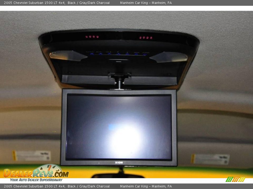 2005 Chevrolet Suburban 1500 LT 4x4 Black / Gray/Dark Charcoal Photo #11