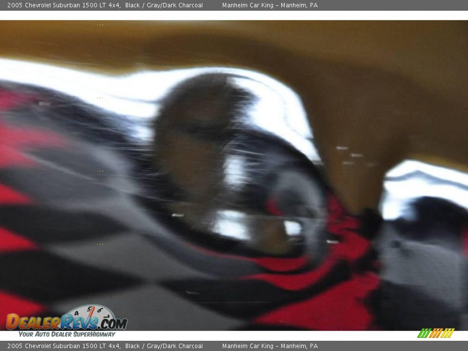 2005 Chevrolet Suburban 1500 LT 4x4 Black / Gray/Dark Charcoal Photo #22