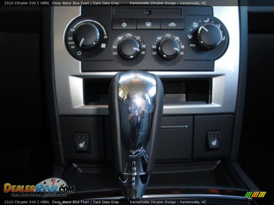 2010 Chrysler 300 C HEMI Deep Water Blue Pearl / Dark Slate Gray Photo #18