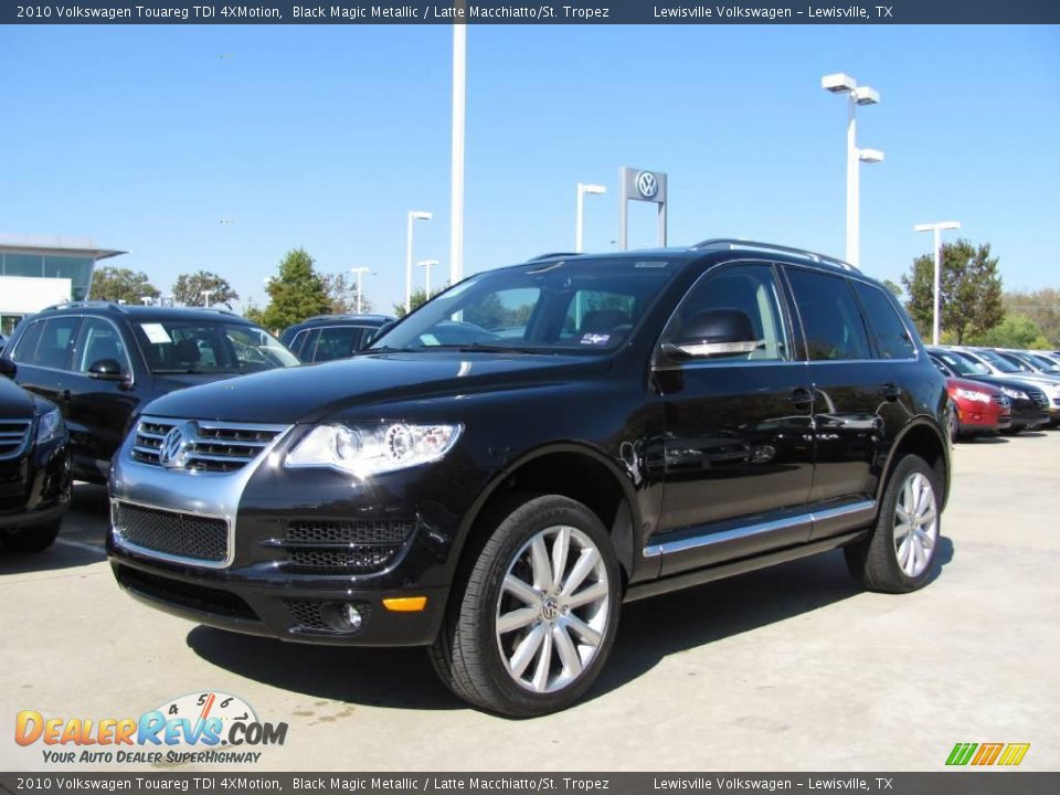 2010 Volkswagen Touareg TDI 4XMotion Black Magic Metallic / Latte Macchiatto/St. Tropez Photo #1