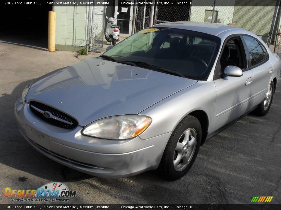 2002 Ford Taurus SE Silver Frost Metallic / Medium Graphite Photo #4