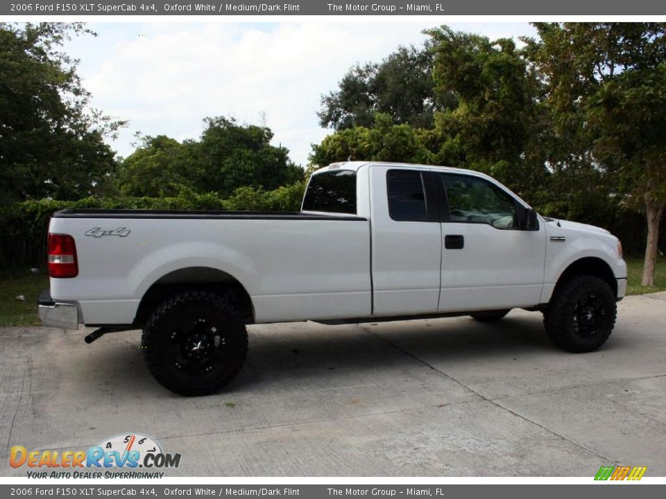 2006 Ford F150 XLT SuperCab 4x4 Oxford White / Medium/Dark Flint Photo #10