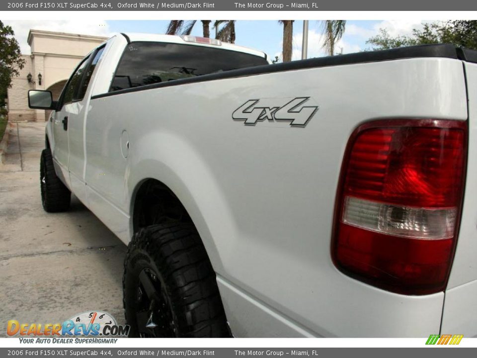 2006 Ford F150 XLT SuperCab 4x4 Oxford White / Medium/Dark Flint Photo #18