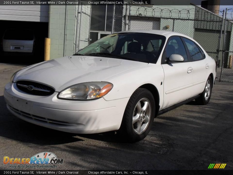 2001 Ford Taurus SE Vibrant White / Dark Charcoal Photo #3