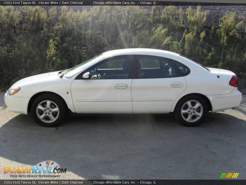 2001 Ford Taurus SE Vibrant White / Dark Charcoal Photo #6