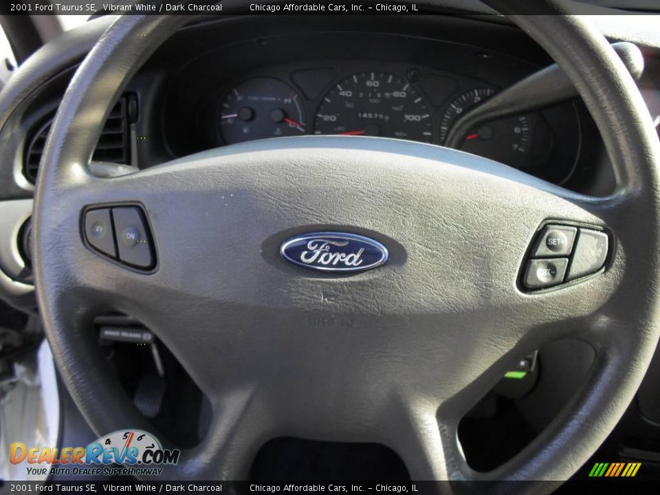 2001 Ford Taurus SE Vibrant White / Dark Charcoal Photo #15