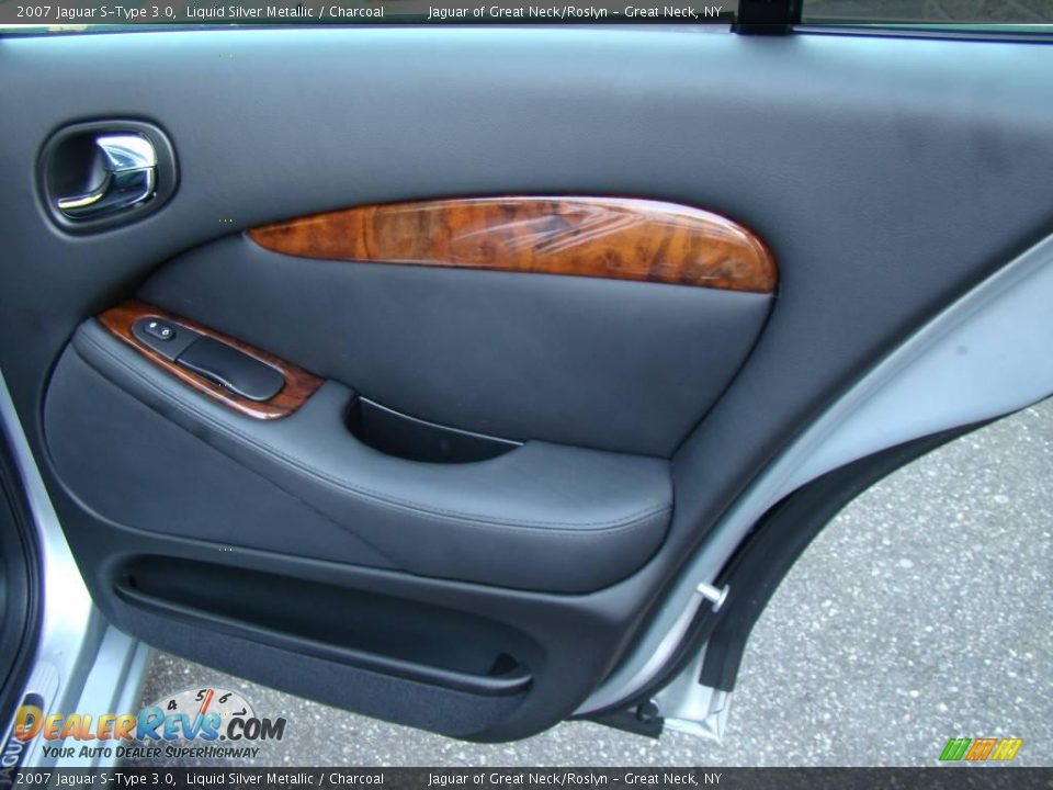 2007 Jaguar S-Type 3.0 Liquid Silver Metallic / Charcoal Photo #22