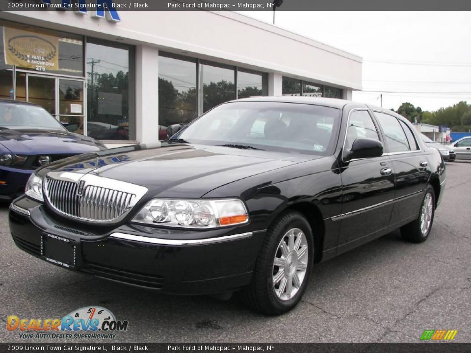 2009 Lincoln Town Car Signature L Black / Black Photo #1